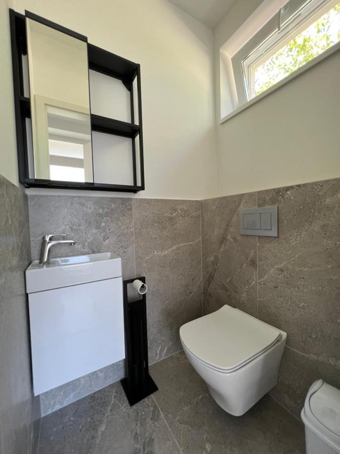 Beige Villa Balatonkenese Eksteriør bilde